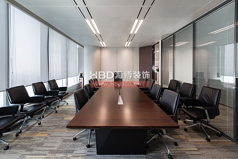 廣州辦公室裝修,環(huán)球都會辦公室裝修.jpg