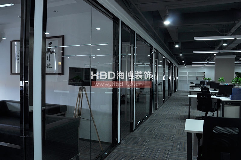 充滿質(zhì)感辦公室裝修設(shè)計(jì).jpg