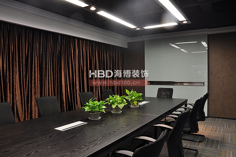 充滿質(zhì)感辦公室裝修設(shè)計(jì).jpg