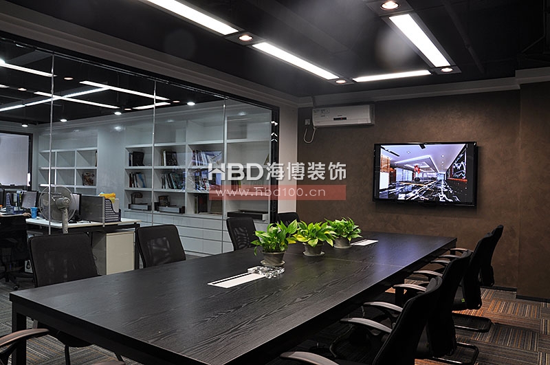 充滿質(zhì)感辦公室裝修設(shè)計(jì).jpg